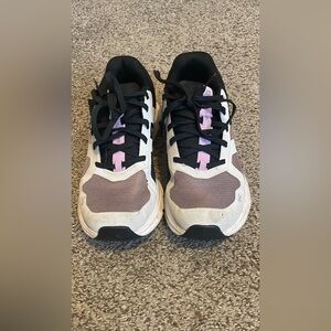 On shoes size 6.5